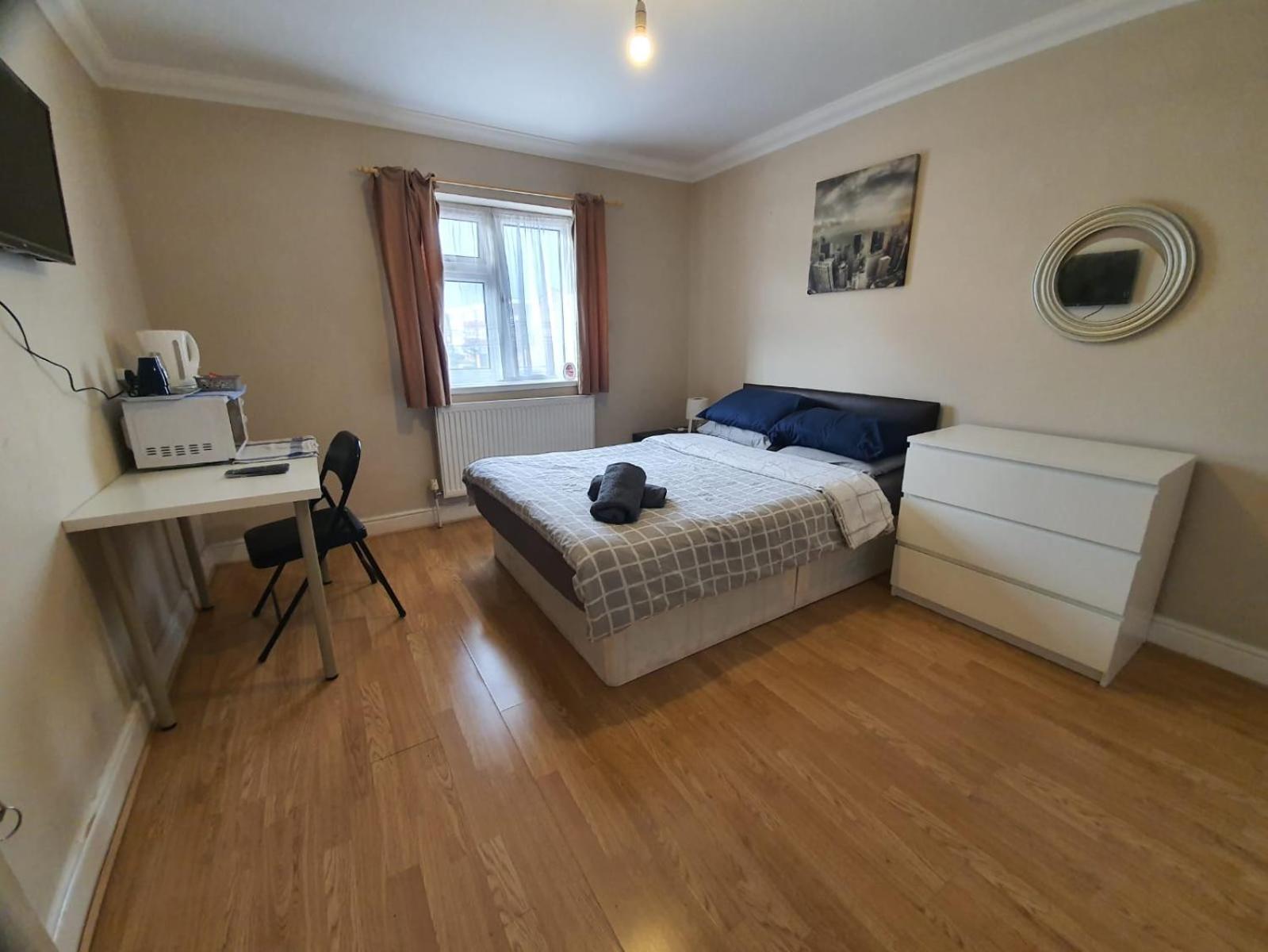 Eastwood Rooms Goodmayes المظهر الخارجي الصورة